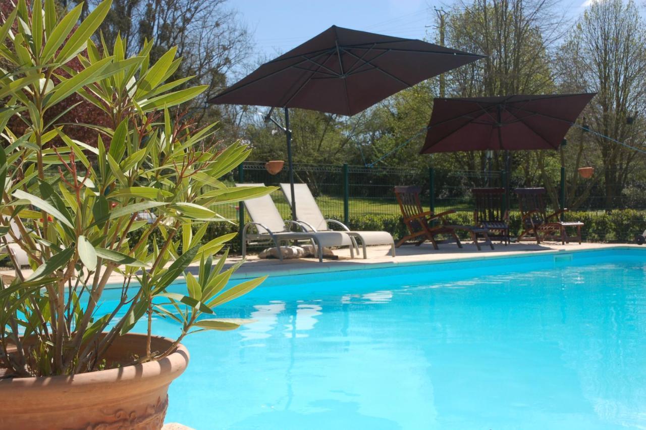Le Logis Du Pressoir Chambre D'Hotes Bed & Breakfast In Beautiful 18Th Century Estate In The Heart Of The Loire Valley With Heated Pool And Extensive Grounds Bed & Breakfast Les Bois-d'Anjou Dış mekan fotoğraf