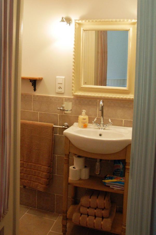 Le Logis Du Pressoir Chambre D'Hotes Bed & Breakfast In Beautiful 18Th Century Estate In The Heart Of The Loire Valley With Heated Pool And Extensive Grounds Bed & Breakfast Les Bois-d'Anjou Dış mekan fotoğraf